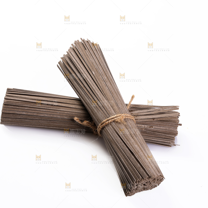 白底上的荞麦面