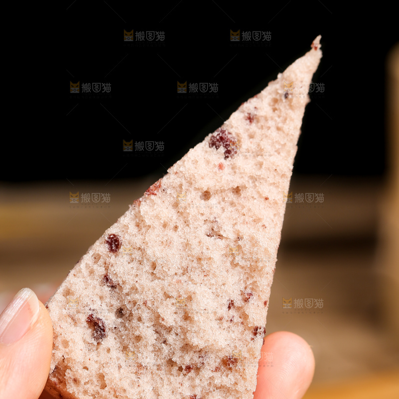 深底上的红豆发糕