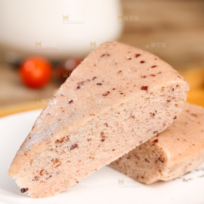 深底上的红豆发糕