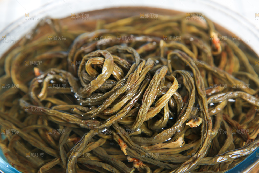 浅底上的干豆角