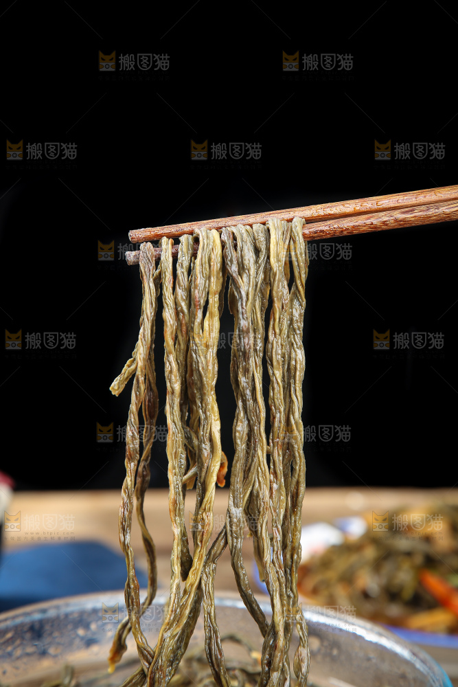 深底上的干豇豆