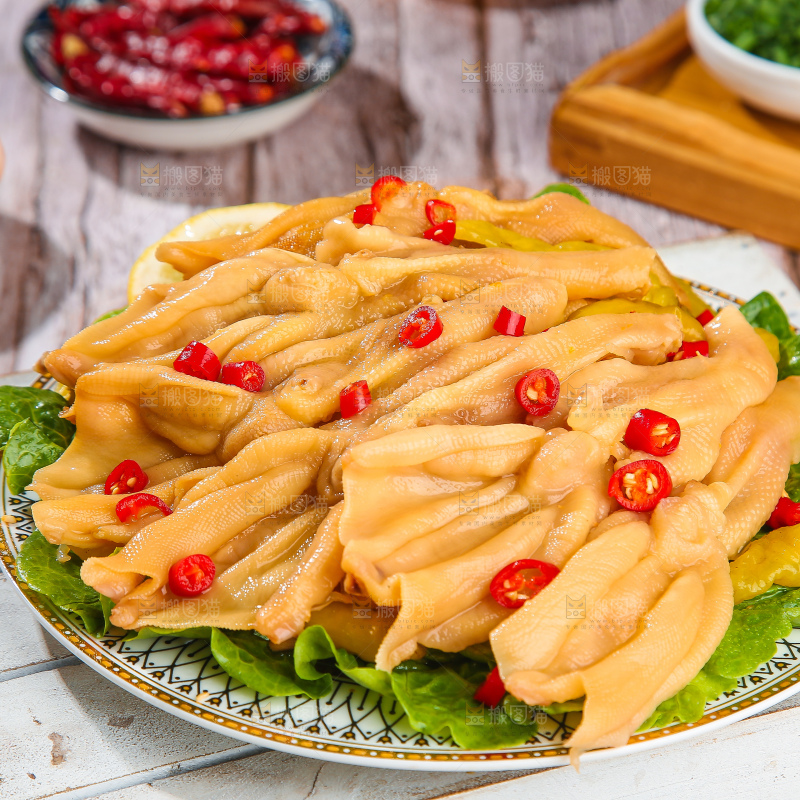 木底上的无骨鸭掌
