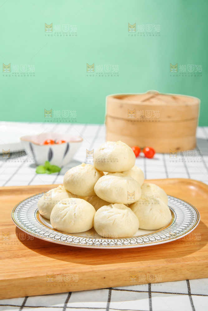 浅底上的发面小笼包