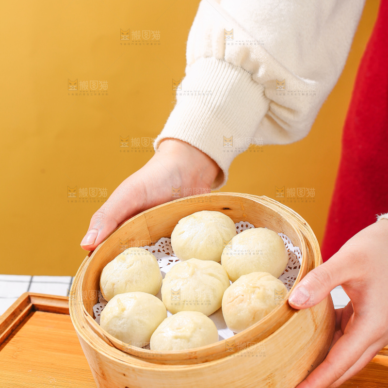 浅底上的发面小笼包