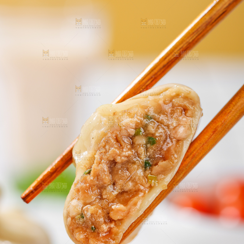 浅底上的薄皮小笼包