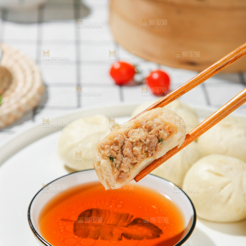 浅底上的发面小笼包