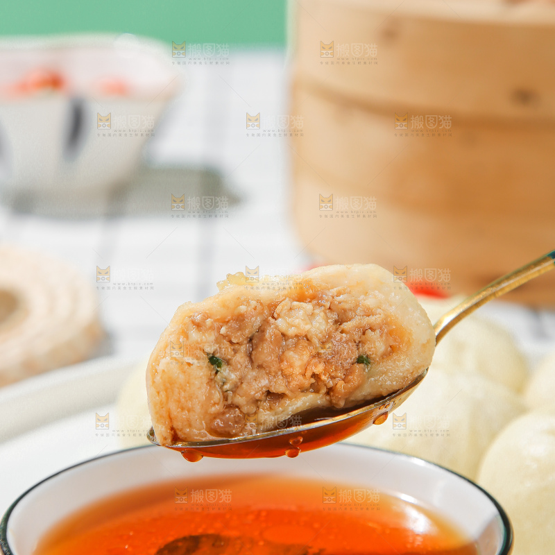 浅底上的发面小笼包