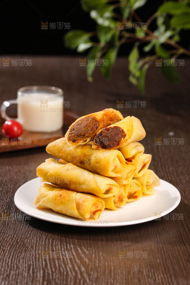 深底上的豆沙春卷