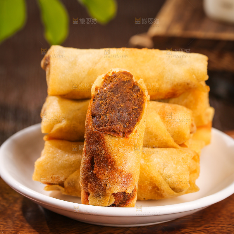 深底上的豆沙春卷