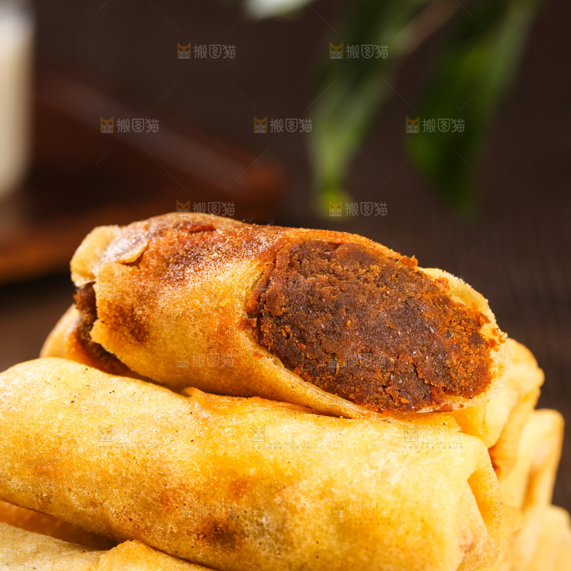 深底上的豆沙春卷