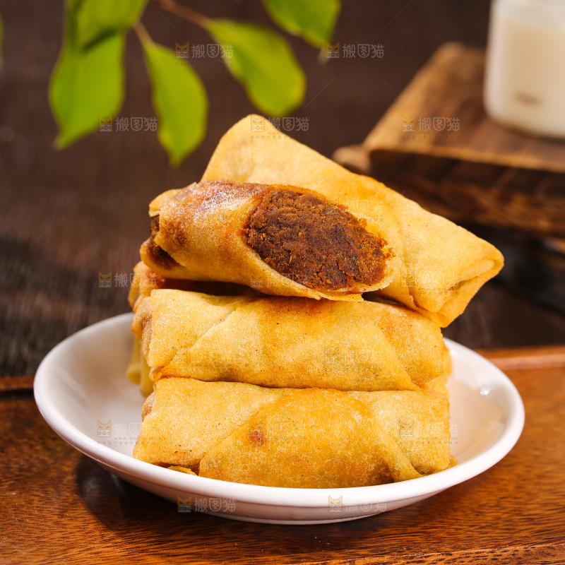 深底上的豆沙春卷