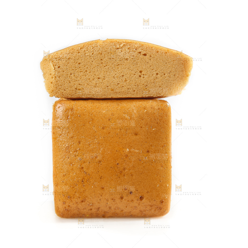 白底上的红糖蒸糕