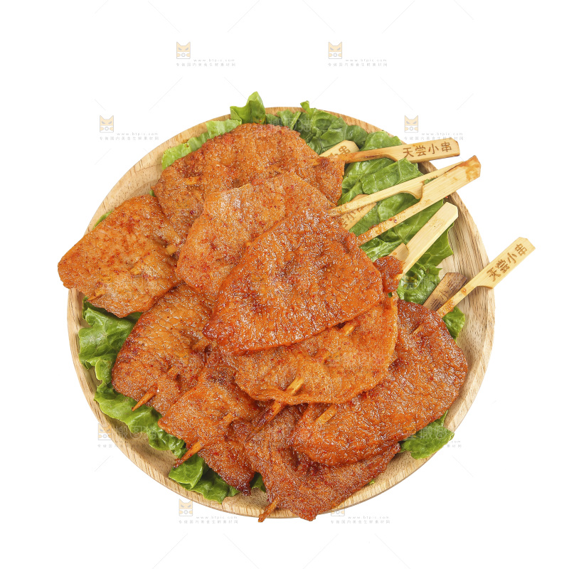 白底上的里脊肉串