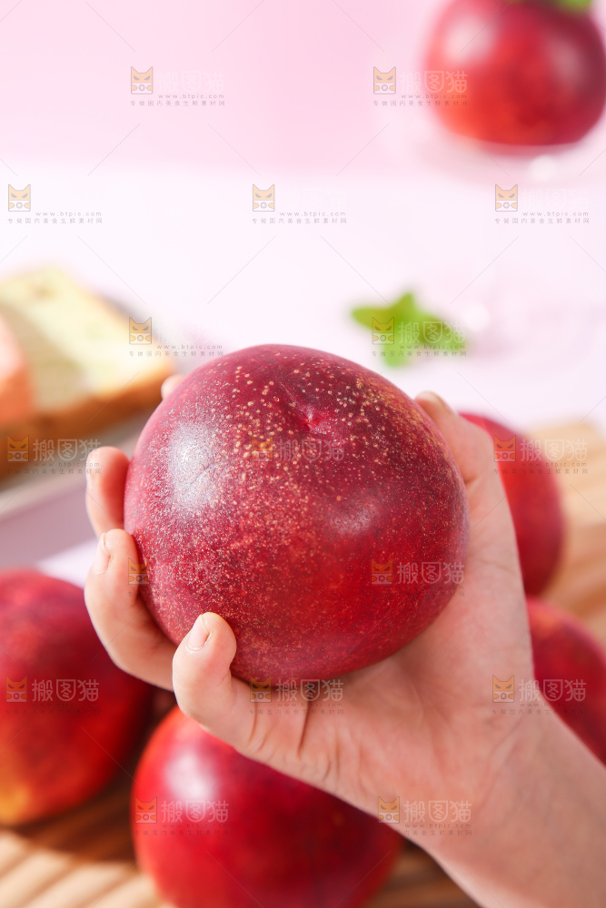 浅底上的澳洲油桃
