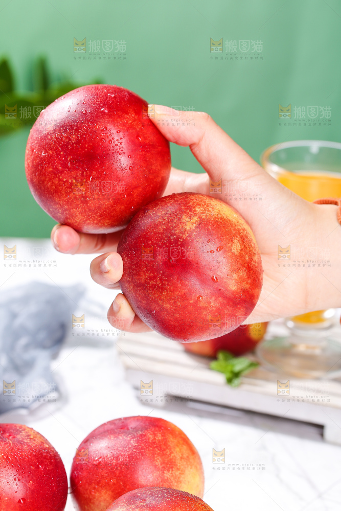 浅底上的澳洲油桃