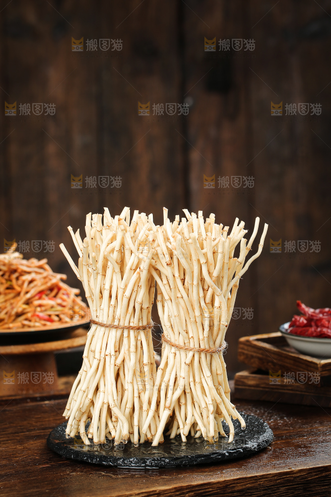 深底上的新鲜折耳根