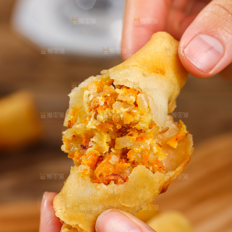 深底上的素春卷