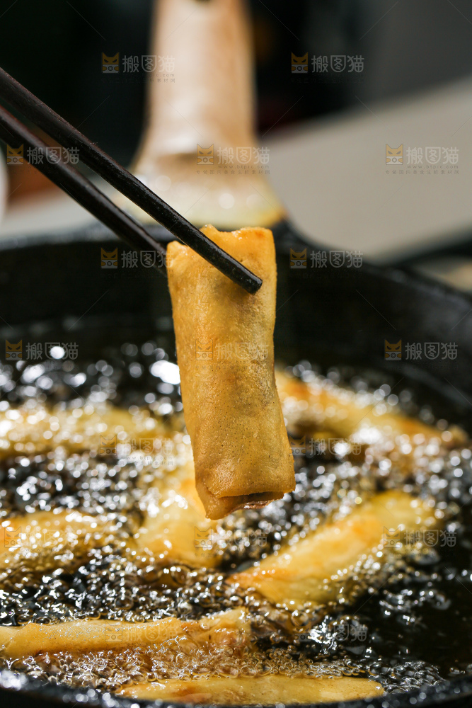 深底上的素春卷