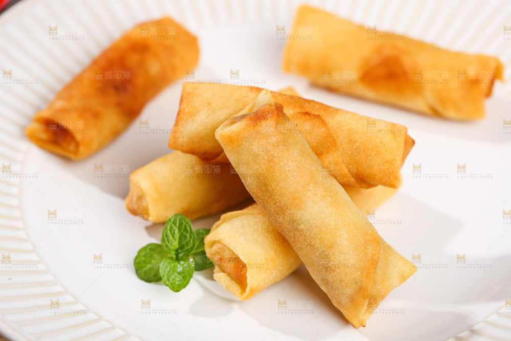深底上的素春卷