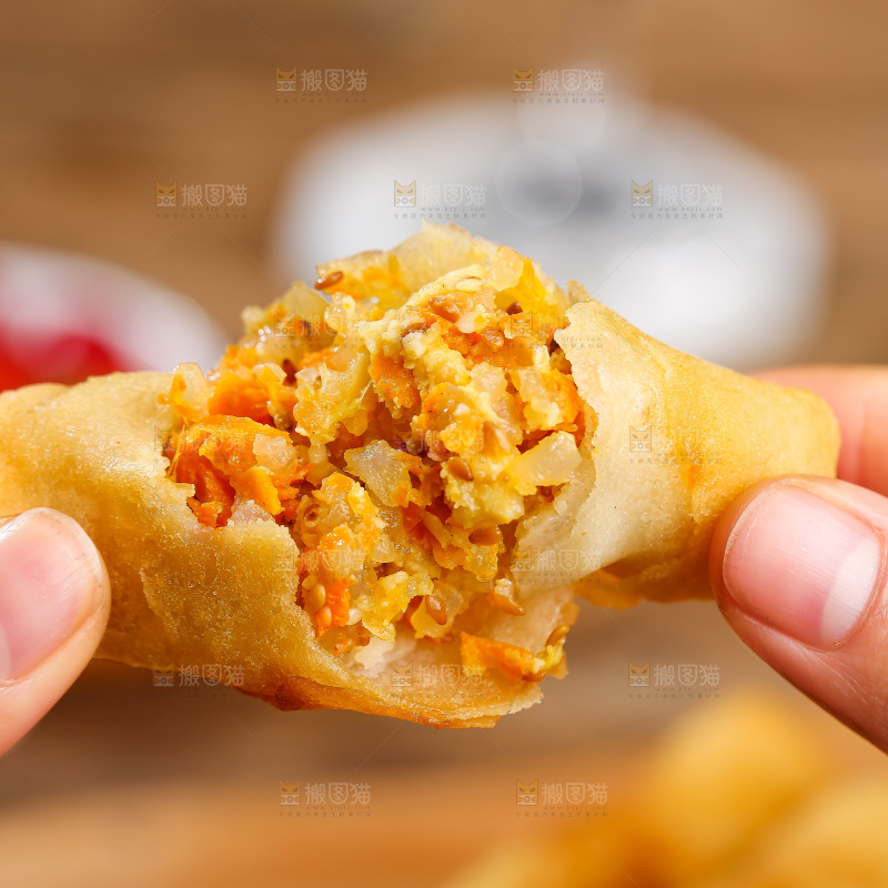深底上的素春卷