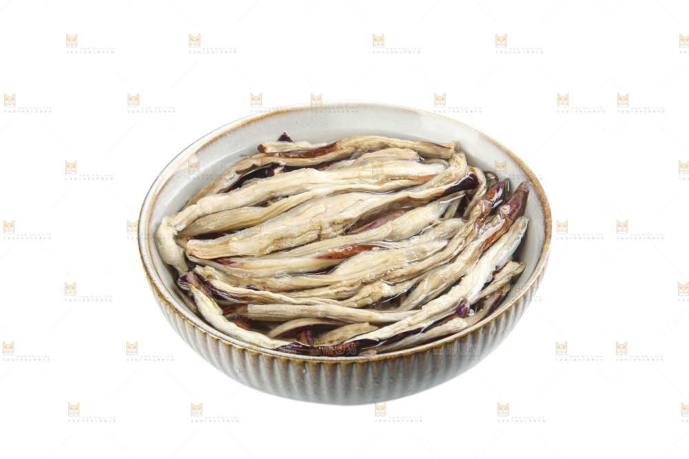 白底上的茄子干