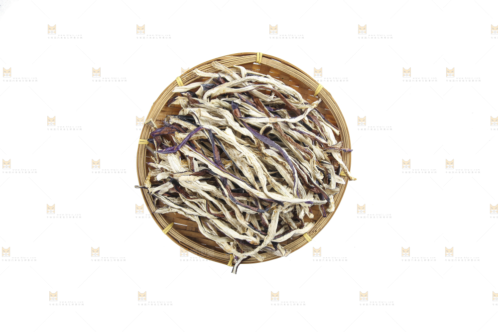 白底上的茄子干