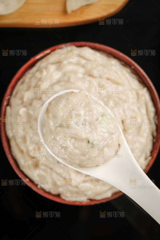深底上的鲅鱼馅