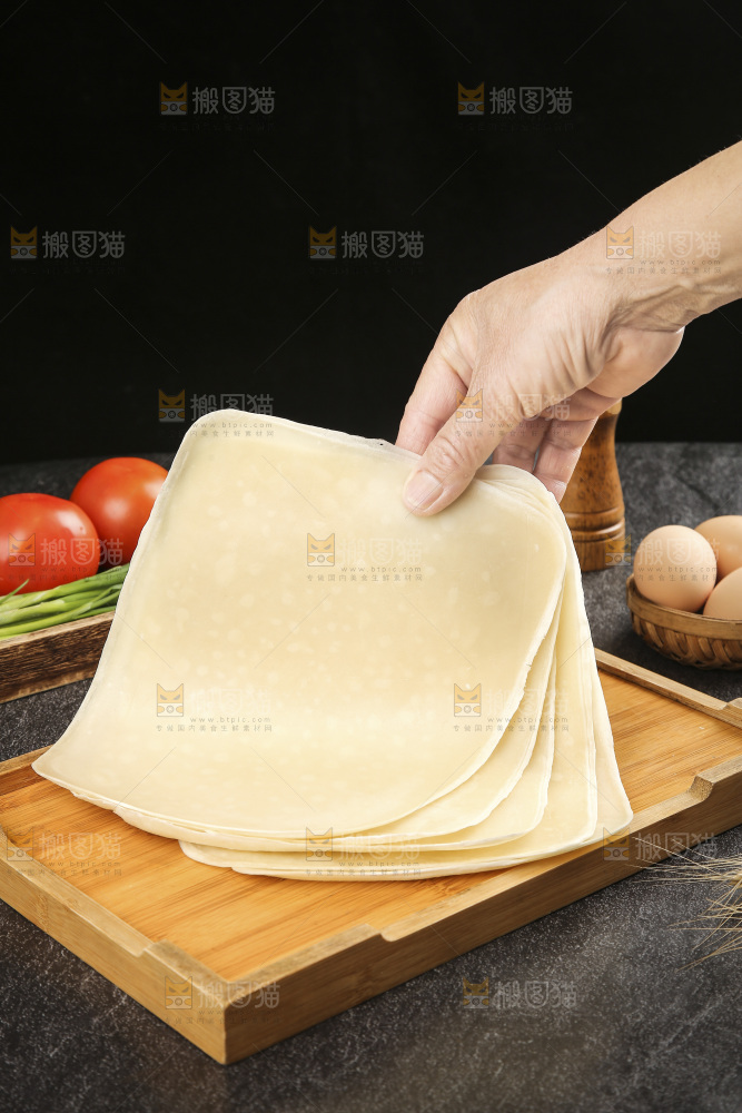 深底上的鸡蛋灌饼
