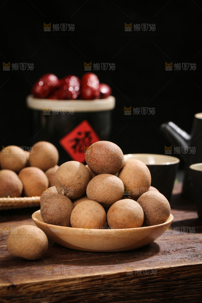 深底上的桂圆干