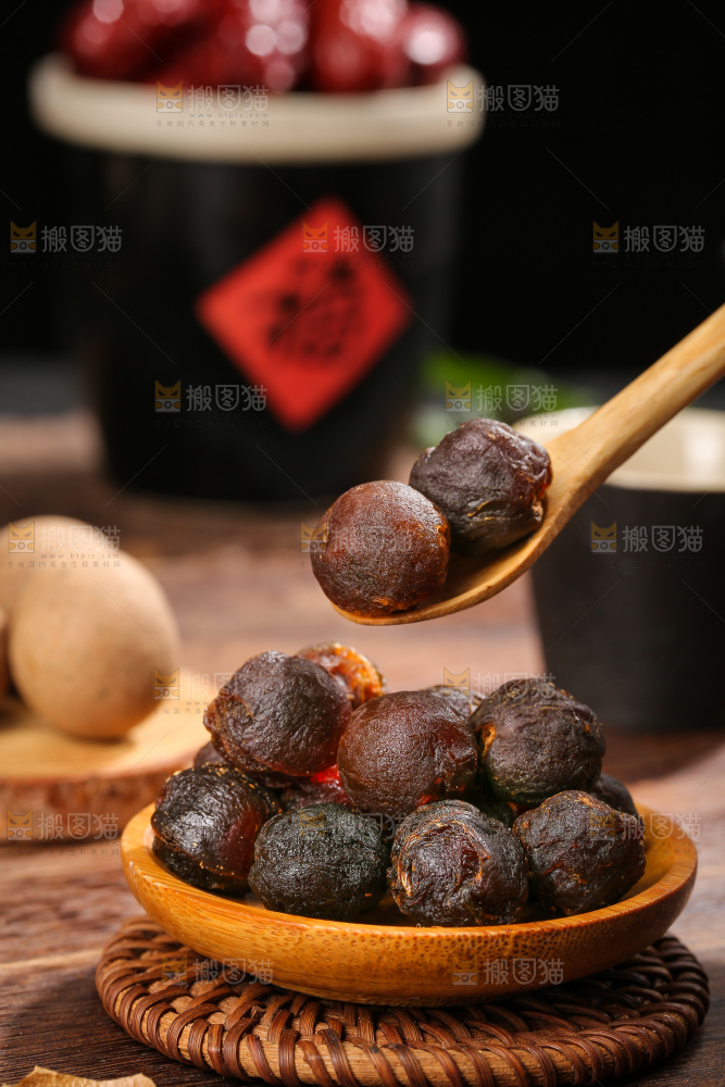 深底上的桂圆干