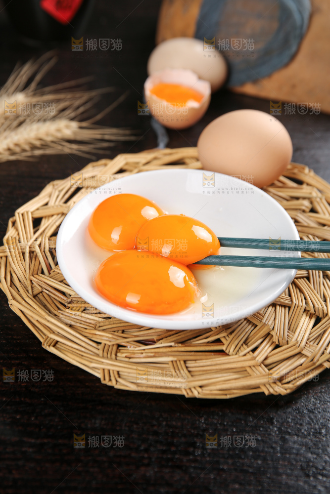 深底上的土鸡蛋
