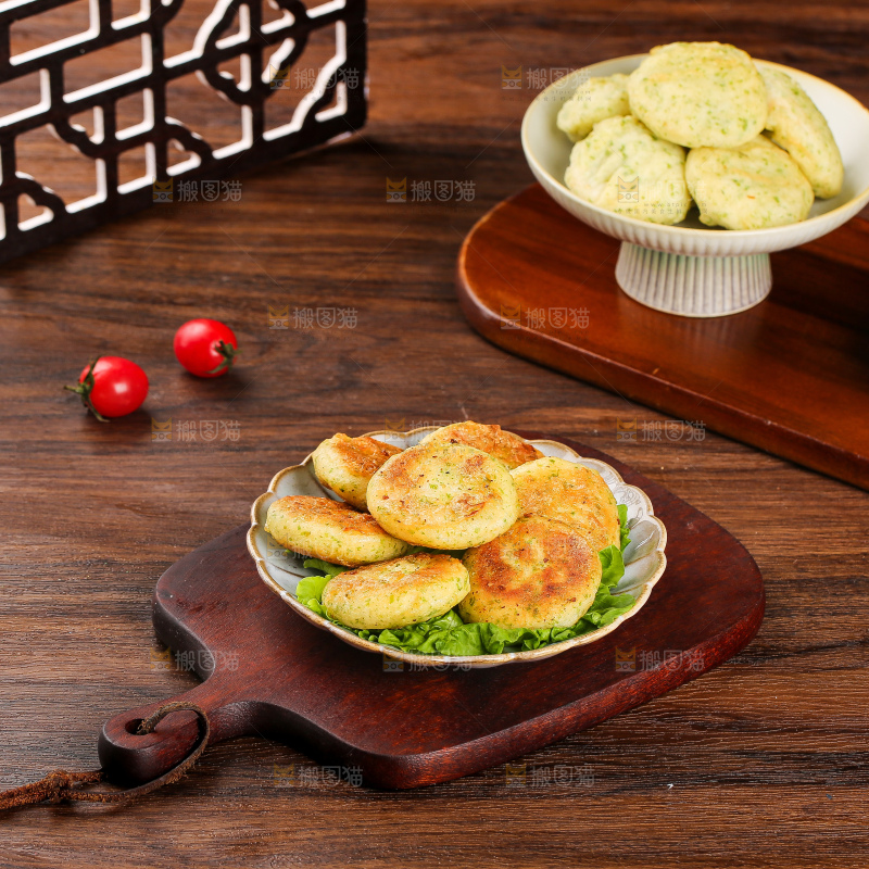 深底上的鳕鱼鲜虾饼