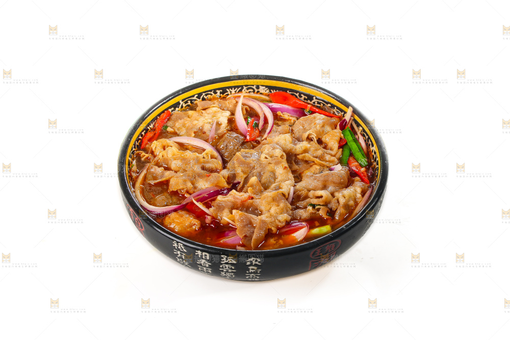 白底上的麻辣牛肉卷