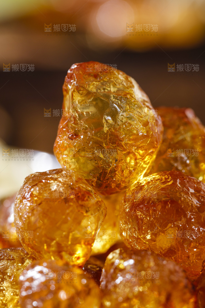 深底上的桃树胶