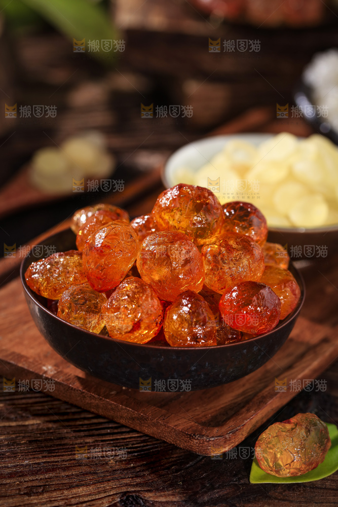 深底上的桃树胶
