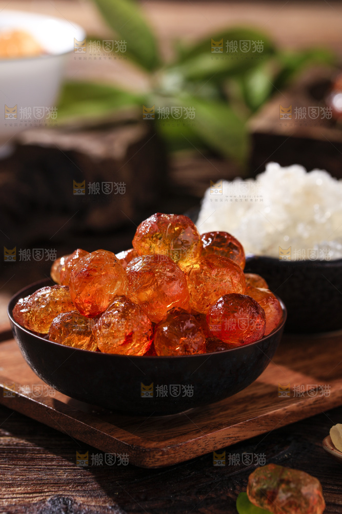 深底上的桃树胶