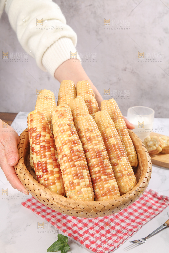 浅底上的花糯小玉米