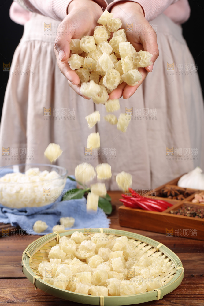 深底上的原味面藕