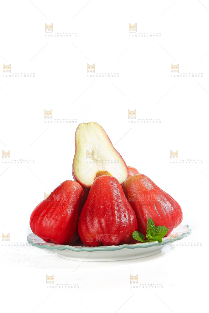 白底上的新鲜莲雾