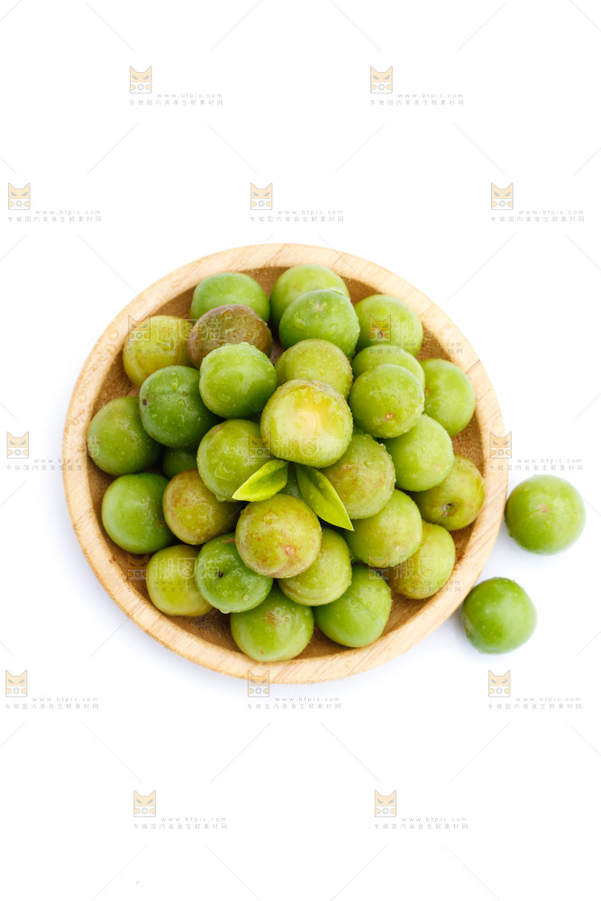 白底上的三月李