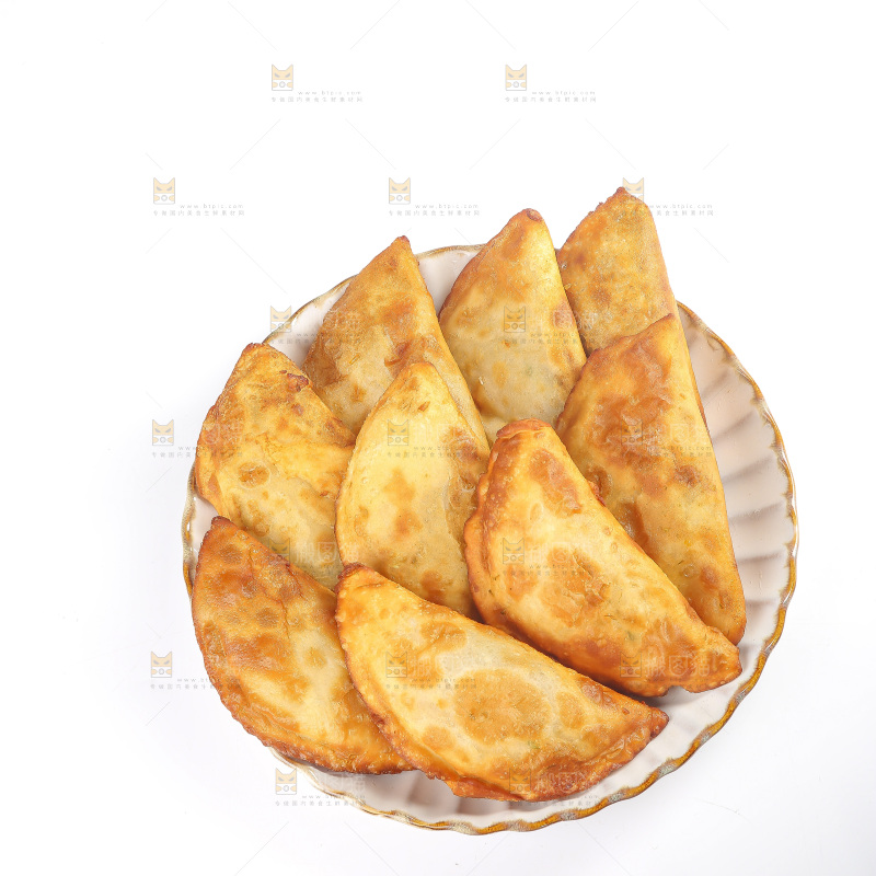 浅底上的脆皮菜饺