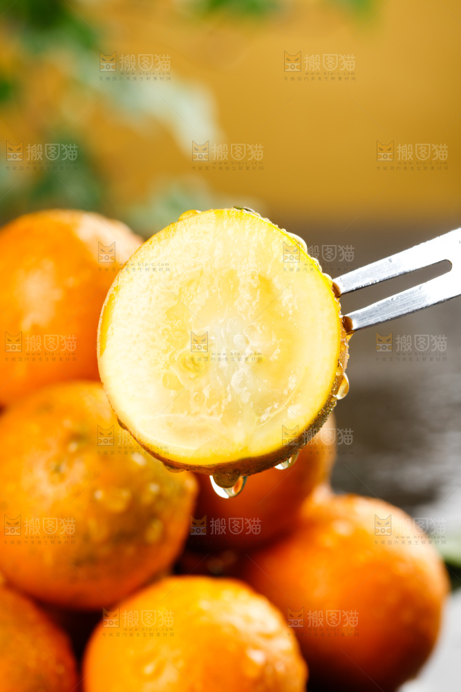 深底上的金柑