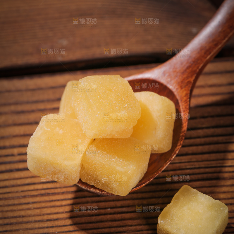 深底上的梨膏糖