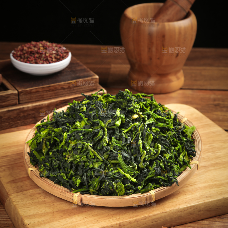 深底上的万年青菜干