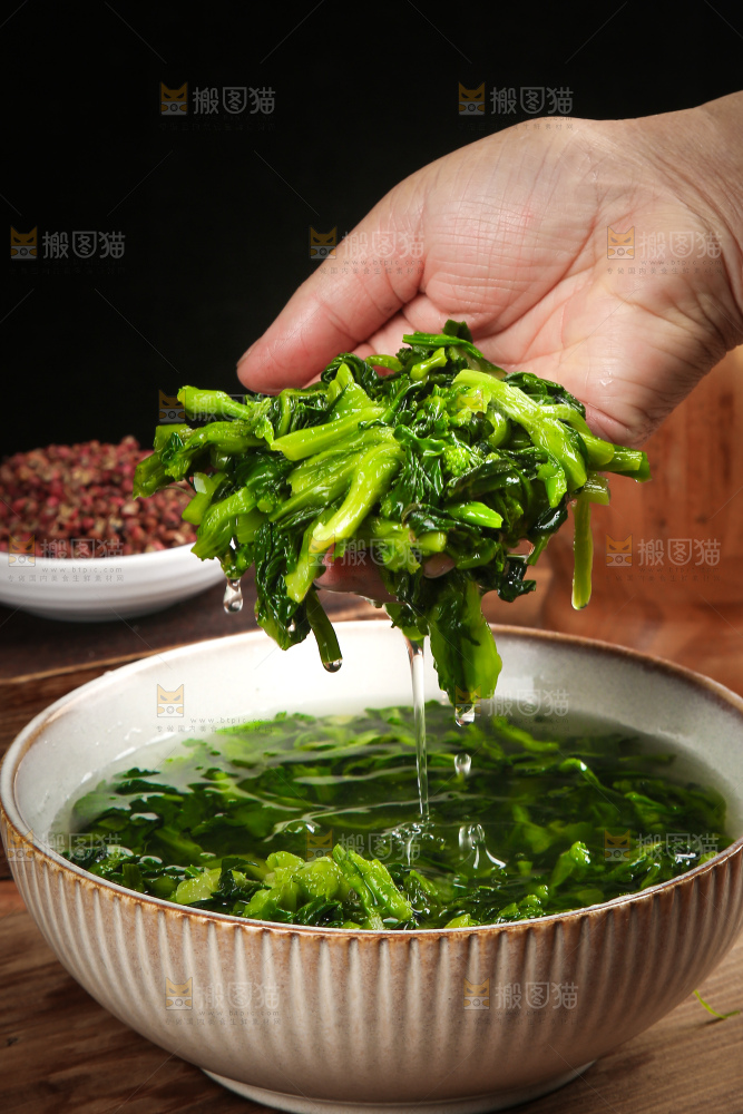 深底上的万年青菜干