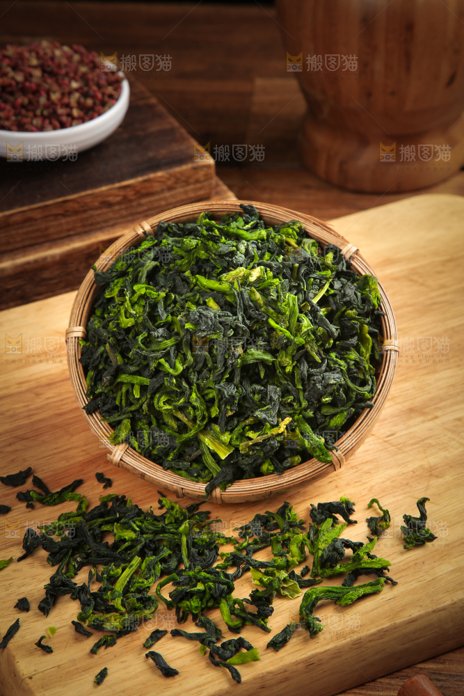 深底上的万年青菜干