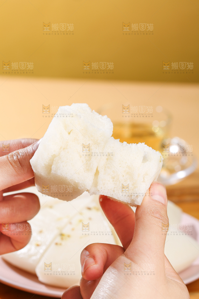 浅底上的白糖桂花糕