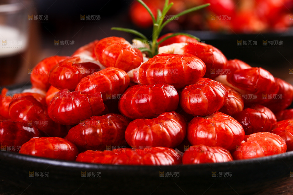 深底上的虾尾