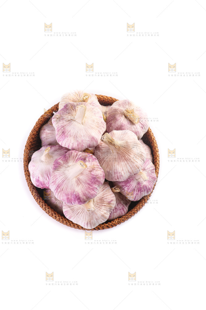 白底上的紫皮大蒜
