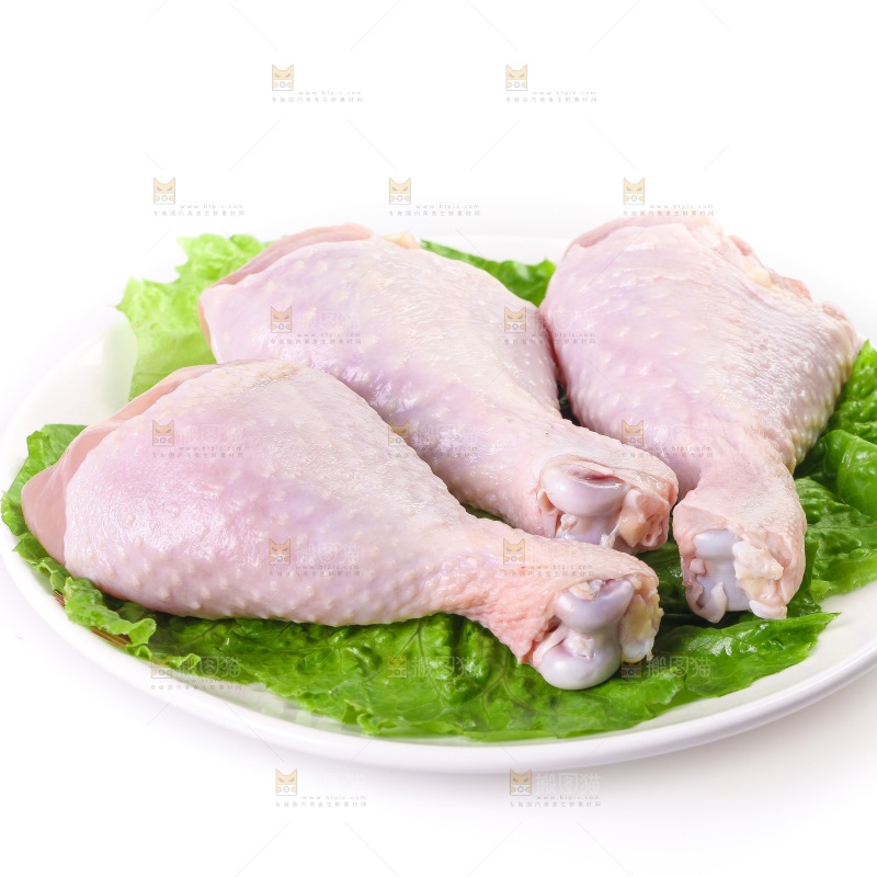 白底上的鲜鸡腿